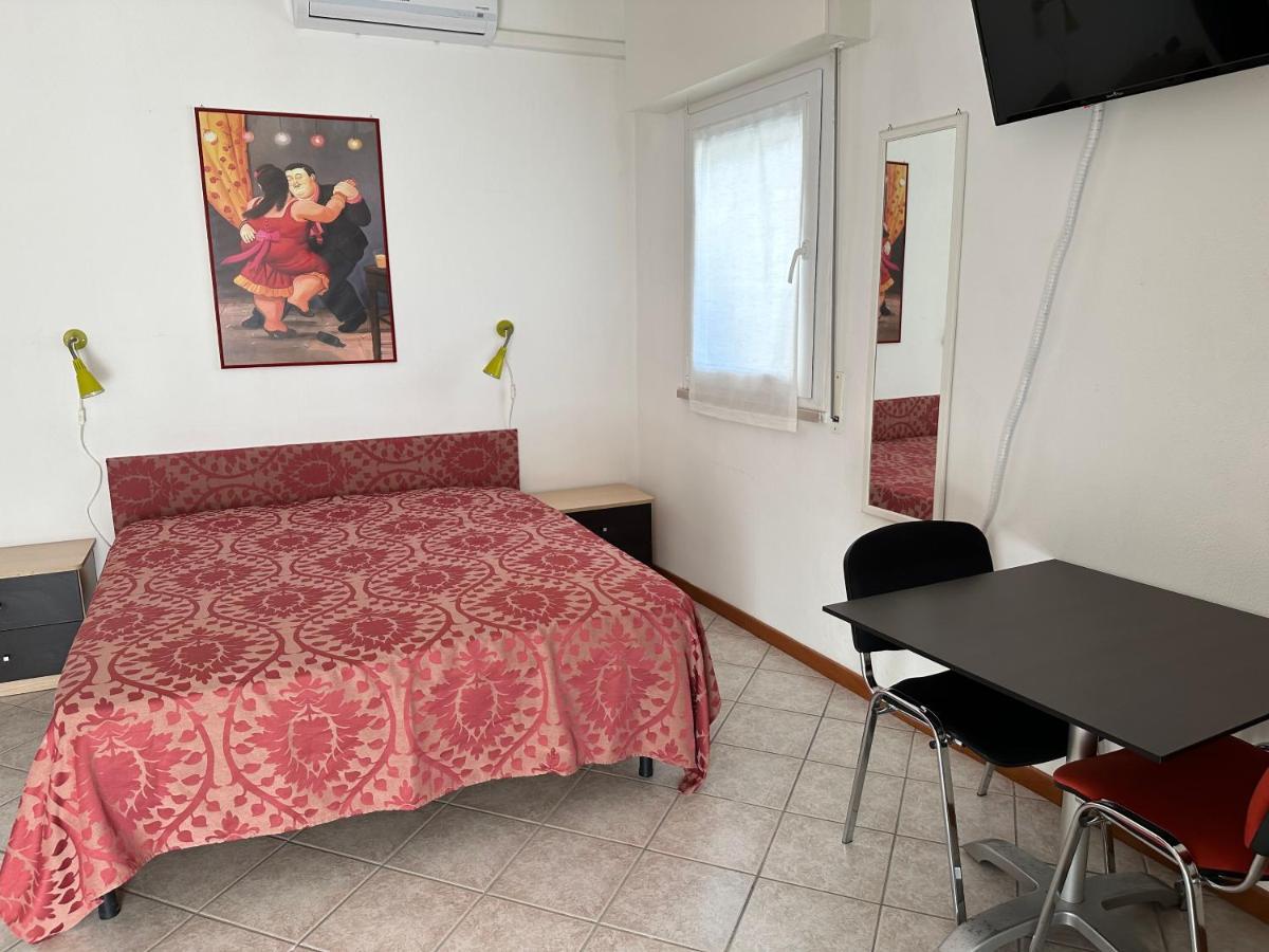Casa Perlar Apartment เวโรนา ภายนอก รูปภาพ